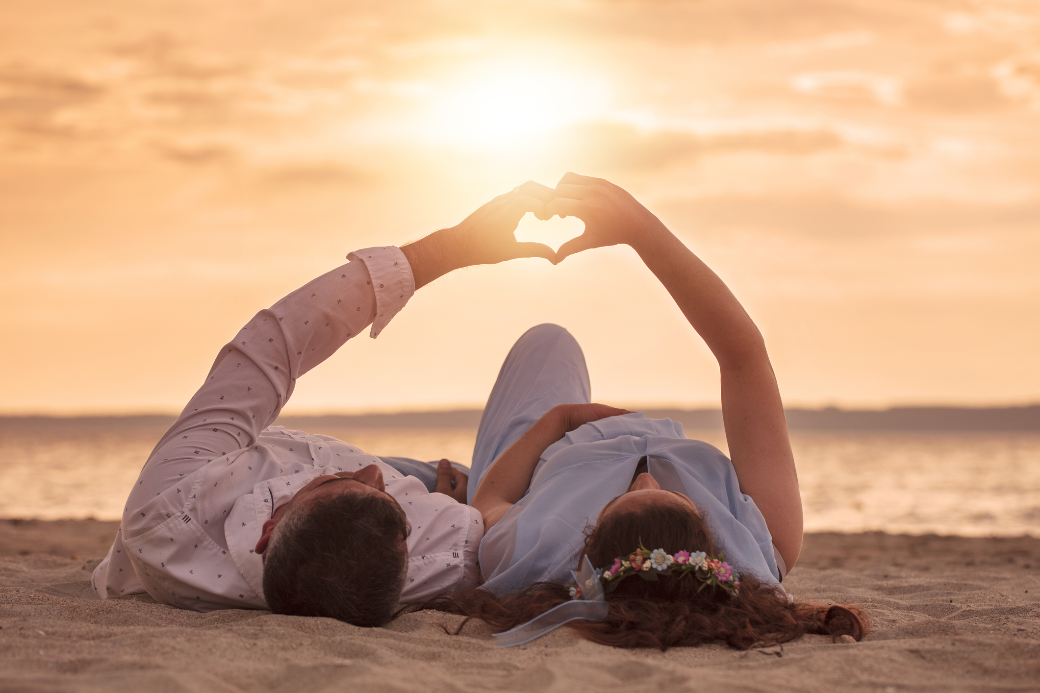 Cute Couple on the beach: how to celebrate valentine's day in myrtle beach