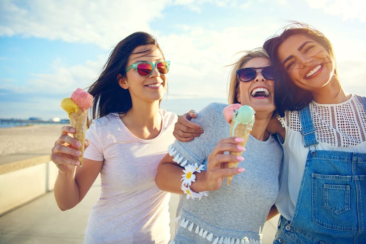 3 friends enjoying myrtle beach summer events